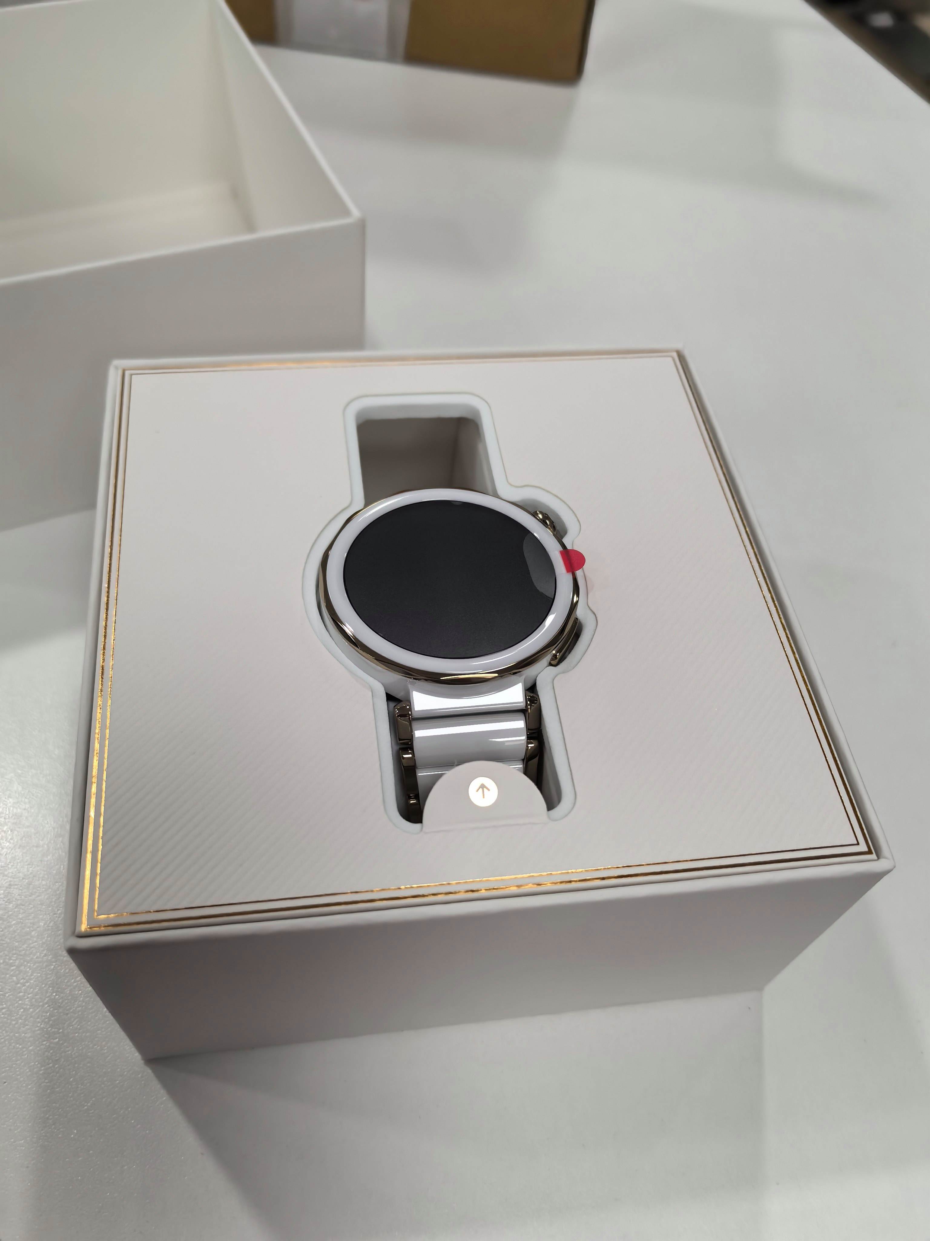 Huawei Watch GT 5 Pro Review: Premium Titanium Smartwatch With 14-Day Battery at ¥2,299