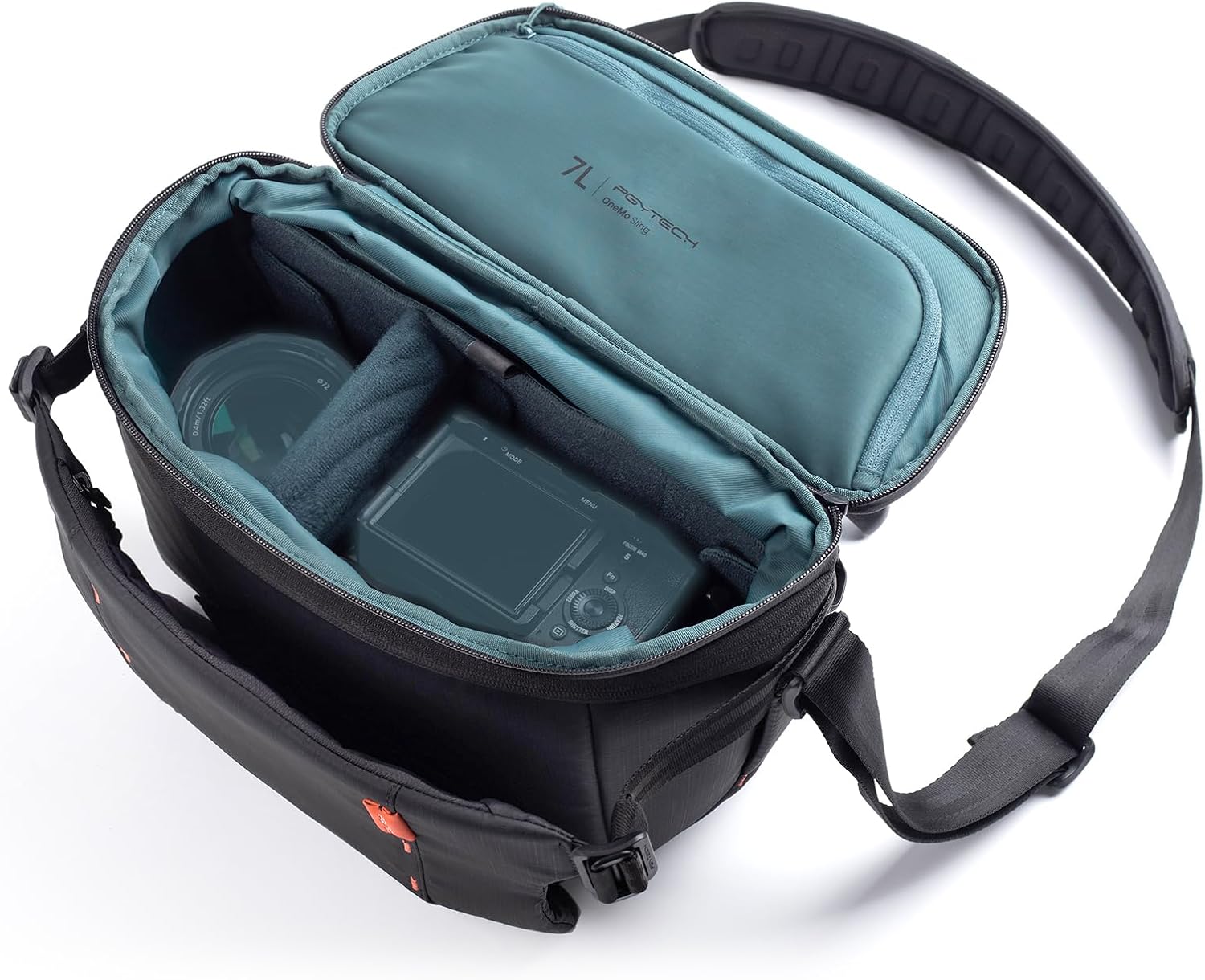 PGYTECH OneMo Camera Bag Review: The ¥429 Photographer's EDC